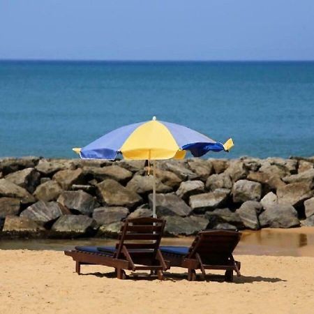 White Rose Beach Resort Marawila Esterno foto