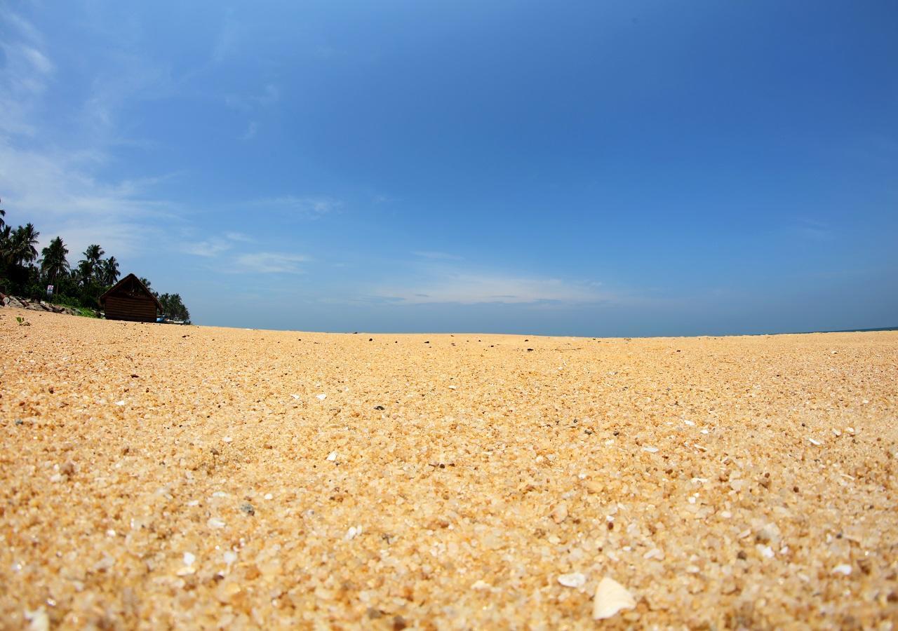 White Rose Beach Resort Marawila Esterno foto