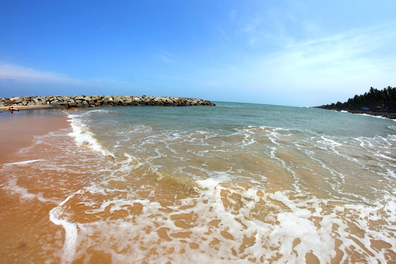 White Rose Beach Resort Marawila Esterno foto