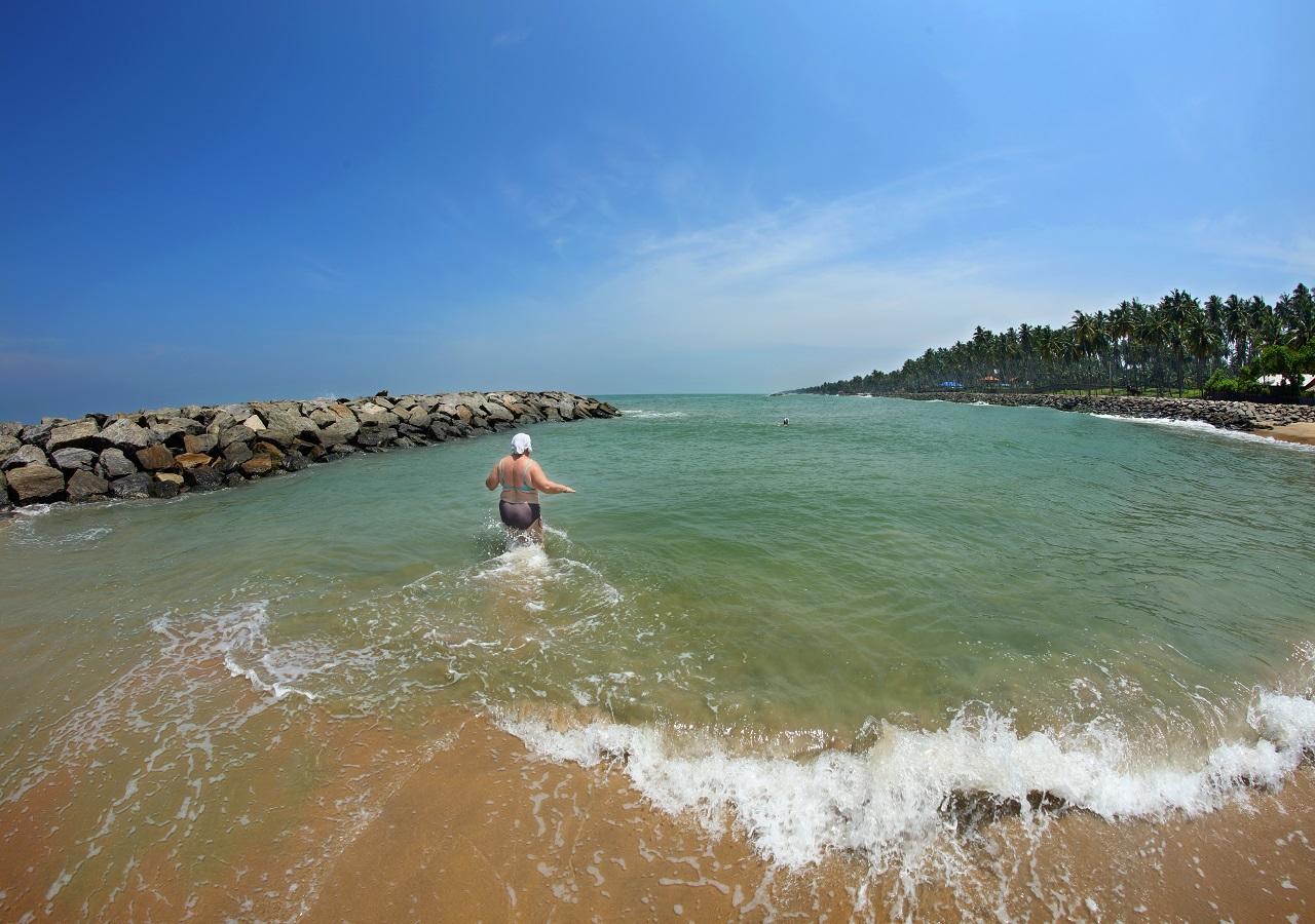 White Rose Beach Resort Marawila Esterno foto