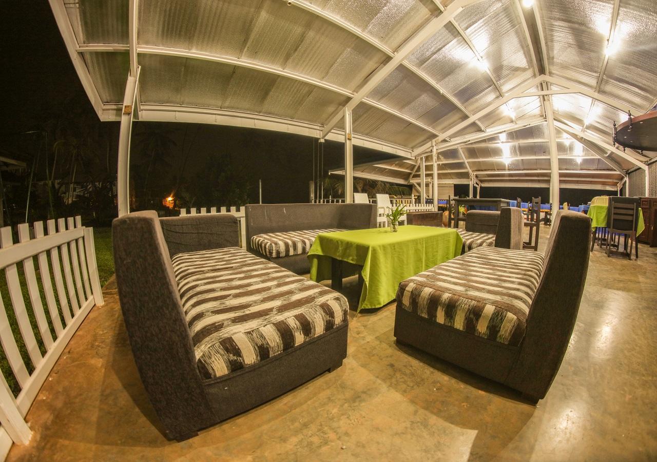 White Rose Beach Resort Marawila Esterno foto
